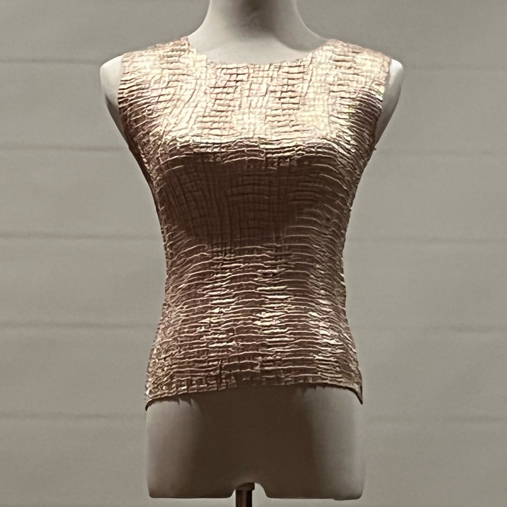 Donna Toran Stretch Plisse Style Top